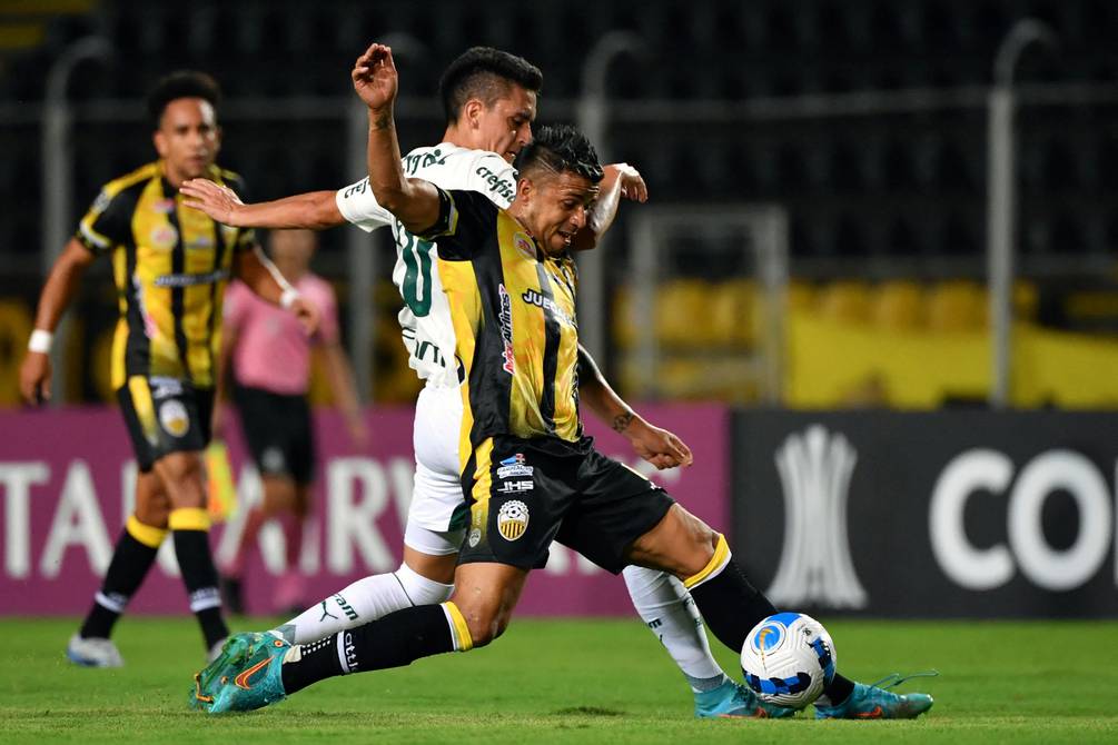 Emelec espera por un Deportivo Táchira que ha recibido siete goles en los últimos dos partidos