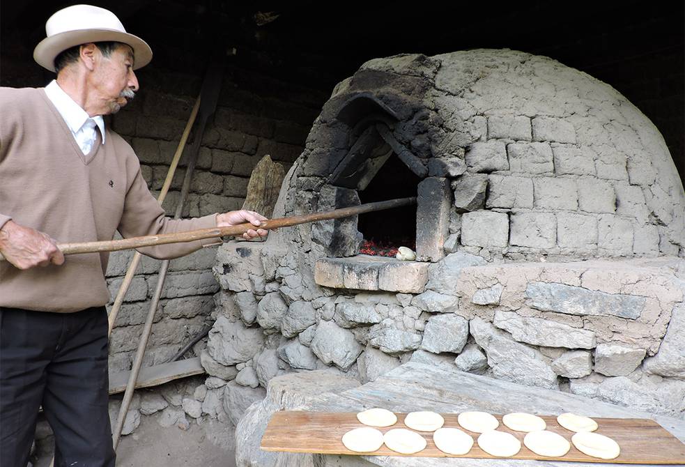 acción Dominante elemento Conserva la tradición de sus abuelos para cocinar el pan | Intercultural |  Noticias | El Universo