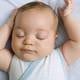 Cómo es recomendable que duerma un bebé (y por qué los consejos más comunes pueden estar equivocados) 