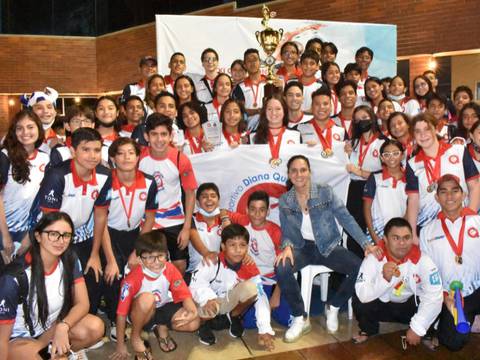 Club Diana Quintana gana torneo juvenil de natación; Poseidón, de Cuenca, fue segundo