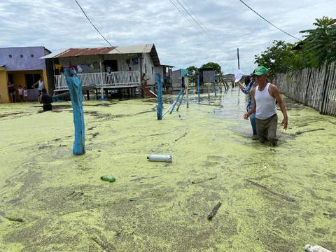 Tosagua se declara en emergencia por las inundaciones 