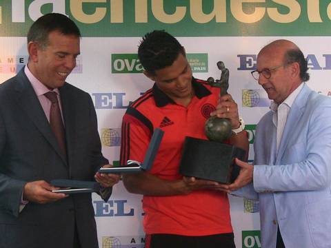 Teófilo Gutiérrez dedicó a Colombia premio como mejor de América