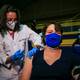 Ecuador suma 7 fallecidos y 30 nuevos casos de la variante delta del coronavirus (y otras noticias en un resumen para comenzar la jornada)