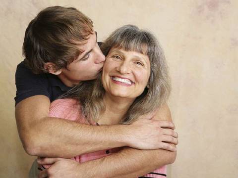 Para los adultos jóvenes, estar en cuarentena con sus padres es como volver en el tiempo