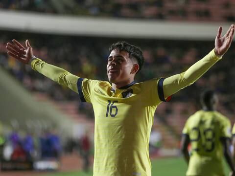 “Tiene 16 años y no le pesa un partido de eliminatorias”, dice Patricio Urrutia, gloria de Liga de Quito, sobre Kendry Páez
