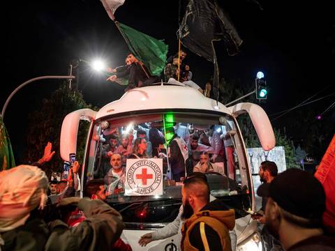 Catar anuncia que hay un acuerdo para extender dos días más la tregua entre Israel y Hamás mientras sigue intercambio de rehenes