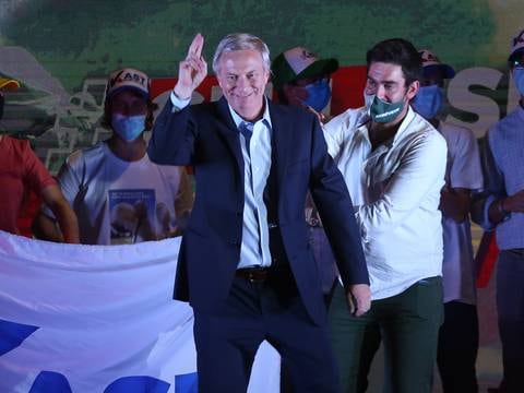 Partidos del oficialismo chileno apoyarán en segunda vuelta al ultraconservador José Antonio Kast para evitar victoria del izquierdista Grabiel Boric 