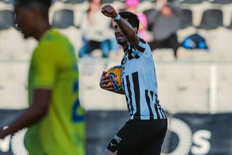 Ronie Carrillo vuelve al gol, pero no evita la derrota del Portimonense en la Liga de Portugal