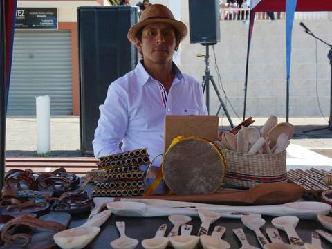 Yacuambi expuso arte y tradiciones en festejos