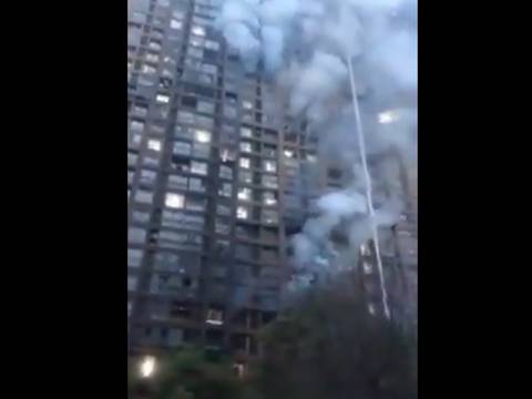 Al menos 15 muertos por incendio en edificio residencial en el este de China