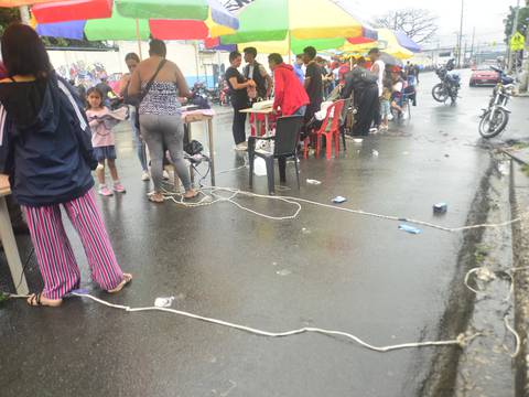 Interrupciones de servicio de energía eléctrica alteraron jornada  electoral en ciertas zonas de Guayaquil