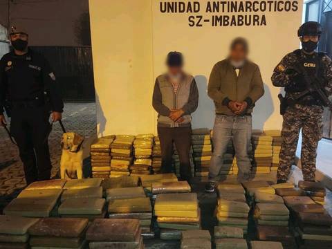 Decomisan 538 paquetes de droga en Imbabura y Esmeraldas