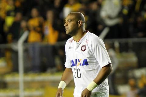 Atlético Paranaense se deshace de Adriano, tras eliminación de la Copa 