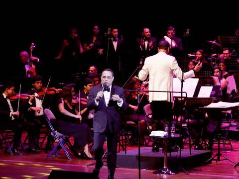 Gilberto Santa Rosa enamoró con concierto de ‘Salsa sinfónica’ en Guayaquil 
