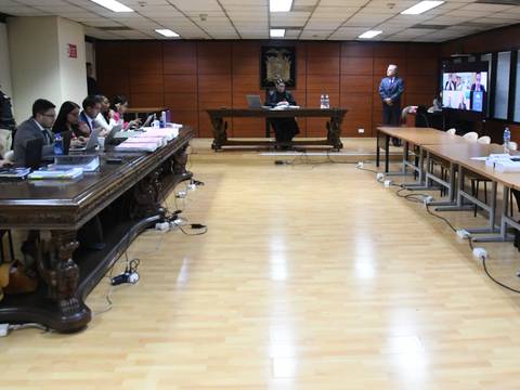Inasistencia de abogados de Maribel Barreno, vocal de la Judicatura, provoca que por cuarta ocasión no se instale audiencia por tráfico de influencias