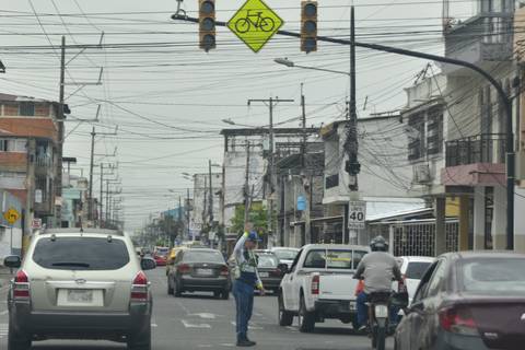 Paseos familiares y ferias en Guayaquil marcaron jornada matinal en medio de la crisis energética