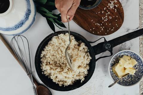 El truco que transforma el arroz, la pasta y otros alimentos en carbohidratos saludables y que engordan menos