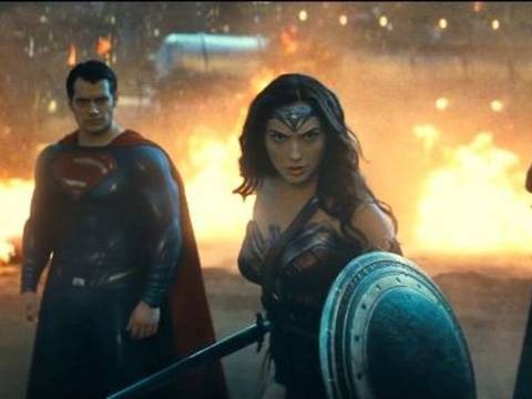 Warner Bros. lanza teaser de ‘Batman v Superman’ en versión Blu-Ray