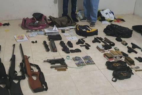 18 detenidos con droga y armas de fuego en Cañar