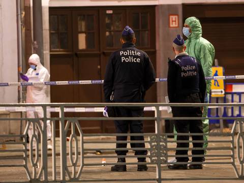 Al grito de ‘Alá es grande’ asesinan a dos personas en la capital de Bélgica, agresor sigue libre