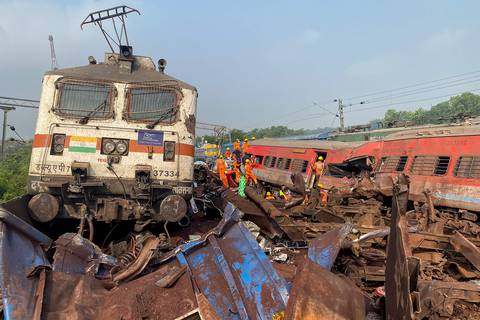 “Quiero olvidar las escenas”, dice superviviente de choque de trenes en India que deja más de 280 muertos