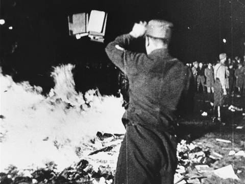 Alemania recuerda 90 años de la quema de libros prohibidos durante la Segunda Guerra Mundial