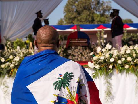 Juez que llevaba el caso del magnicidio del presidente de Haití, Jovenel Moïse, renuncia