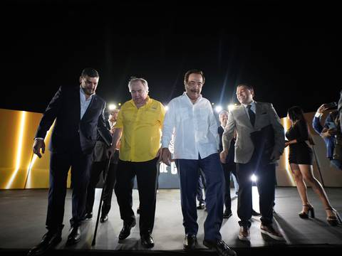 Bucaram, sobre el abrazo con Nebot: A la hinchada le dio alegría ver a dos líderes políticos barcelonistas dando un ejemplo de desprendimiento, de madurez