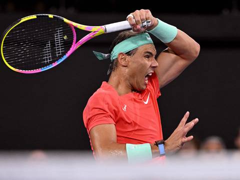 ‘Solo ha sido un buen comienzo’, dice un emocionado Rafael Nadal luego de su victorioso retorno al tenis profesional