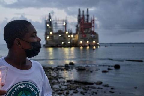 Barcazas termoeléctricas en República Dominicana causan protestas por contaminación