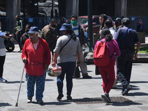 1.303 ventas ambulantes fueron despejadas del centro histórico de Quito; el fin de semana se registraron incidentes entre agentes y comerciantes
