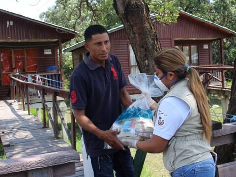 Familias de la isla Santay reciben kits con alimentos ante emergencia sanitaria provocada por COVID-19