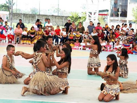 Con clases de danza y música se reviven tradiciones en La Joya de los Sachas