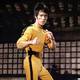 Aunque suene increíble, un estudio sorprende: nuevos informes de la autopsia de Bruce Lee revelan que el actor podría haber muerto por “beber demasiada agua”