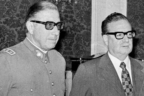 Augusto Pinochet encabezó el golpe de Estado que derivó con el suicidio de Salvador Allende en 1973