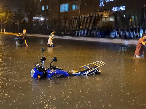 Lluvias y vientos huracanados afectaron a más de seis familias en Babahoyo