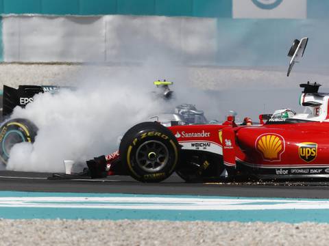 Choque entre Vettel y Rosberg calentó el ambiente en Malasia