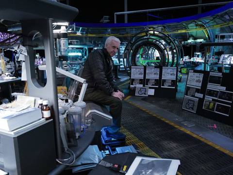 James Cameron posa en la base de Pandora en las nuevas imágenes del rodaje de ‘Avatar 2’ en  Nueva Zelanda
