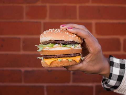 Estos son los 54 ingredientes que lleva una Big Mac de McDonalds preparada en Estados Unidos
