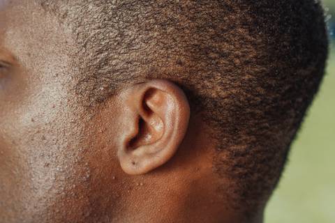 Cinco cosas que debes evitar si tienes tinnitus