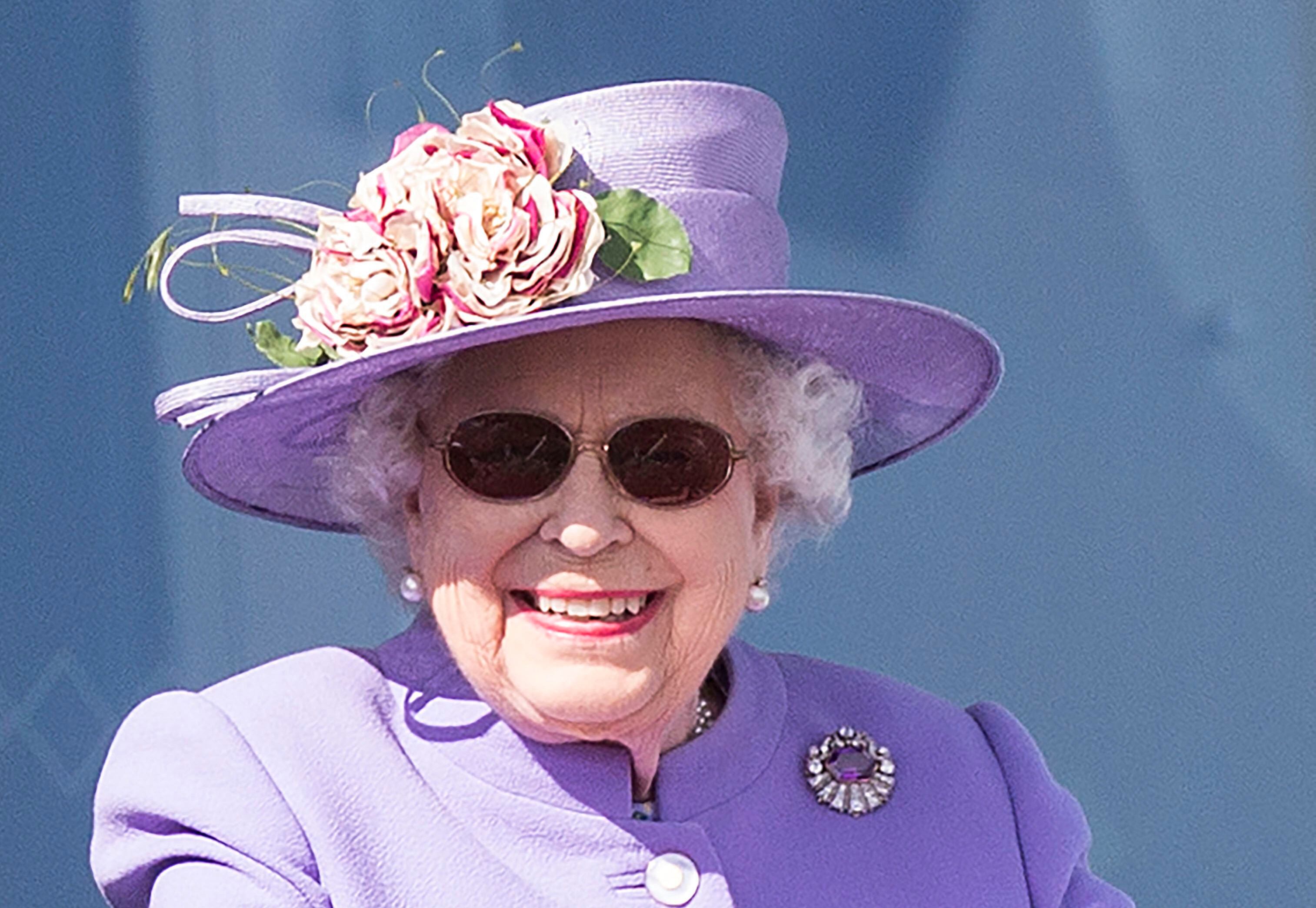 Murió la reina Isabel: ¿Cómo cambiarán el himno de Reino Unido, la moneda británica, los sellos postales y más después de su funeral?