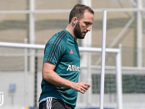 Gonzalo Higuaín se lesiona tras retornar a los entrenamientos con la Juventus
