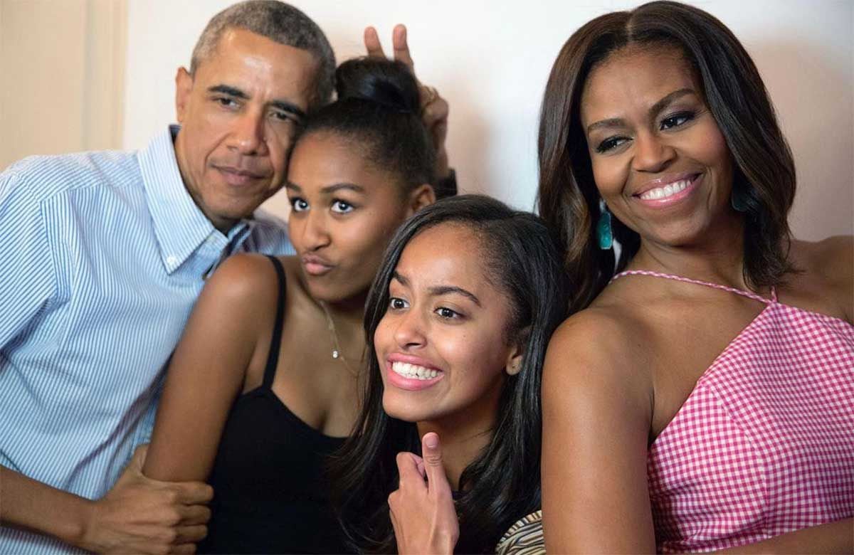 La increíble evolución de las hijas de Barack y Michelle Obama: De aquellas  Malia y Sasha de la infancia que llegaron a la Casa Blanca y copiaban el  elegante estilo de su, image size:1200x780