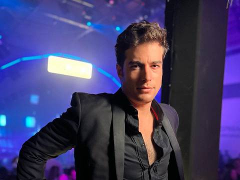 “Ya era hora que le den chance a otros actores que sí son buenos”: Danilo Carrera anuncia su retiro de las telenovelas y lo tildan de arrogante y hasta de mal actor con críticas duras en las redes sociales