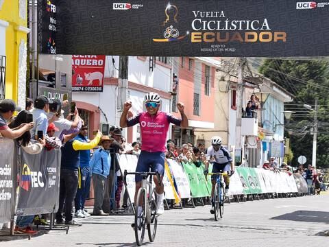 ​Robinson Chalapud comanda la Vuelta al Ecuador, al cierre de la tercera etapa