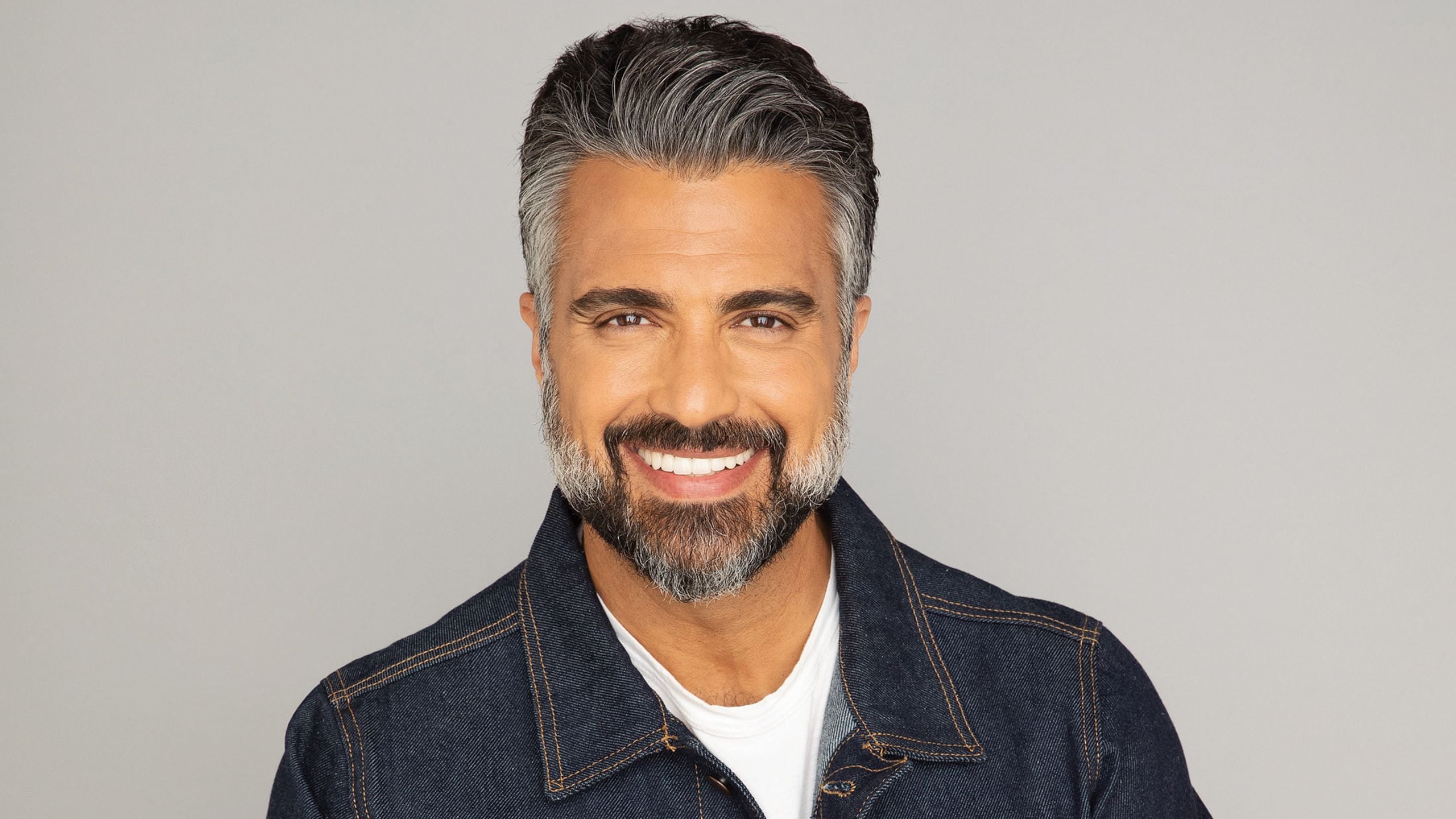 Jaime Camil afronta con respeto y preparación su papel como Vicente Fernández 