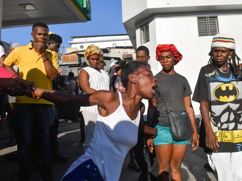 Hallan al menos 14 cadáveres en zona acomodada de Puerto Príncipe mientras sigue el caos en Haití