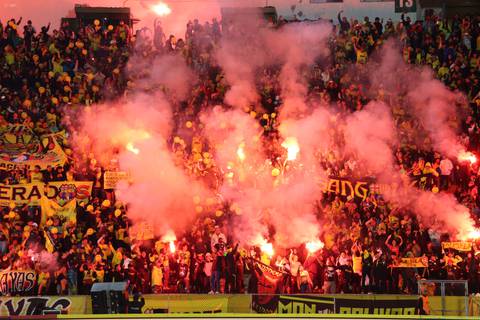 Barcelona SC fue ‘local’ en Quito, la Noche Amarilla fue una fiesta en los graderíos del Olímpico Atahualpa