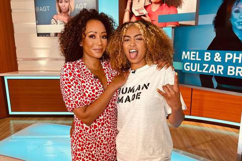 “Estoy a favor del poder femenino”: La Spice Girl Mel B muestra sus curvas a los 48 años y todo la belleza que le heredó a su hija Phoenix