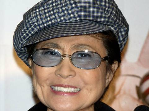 Yoko Ono llega a sus 90 años: sin ninguna aparición pública la viuda del ex Beatles celebra su cumpleaños desde el edificio Dakota donde asesinaron a John Lennon